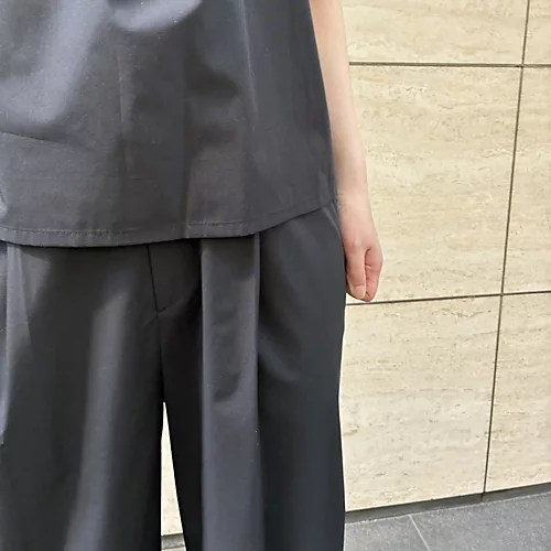 暑い日もきれい見え。E by éclatの涼感セットアップ|接触冷感で快適な大人の夏服