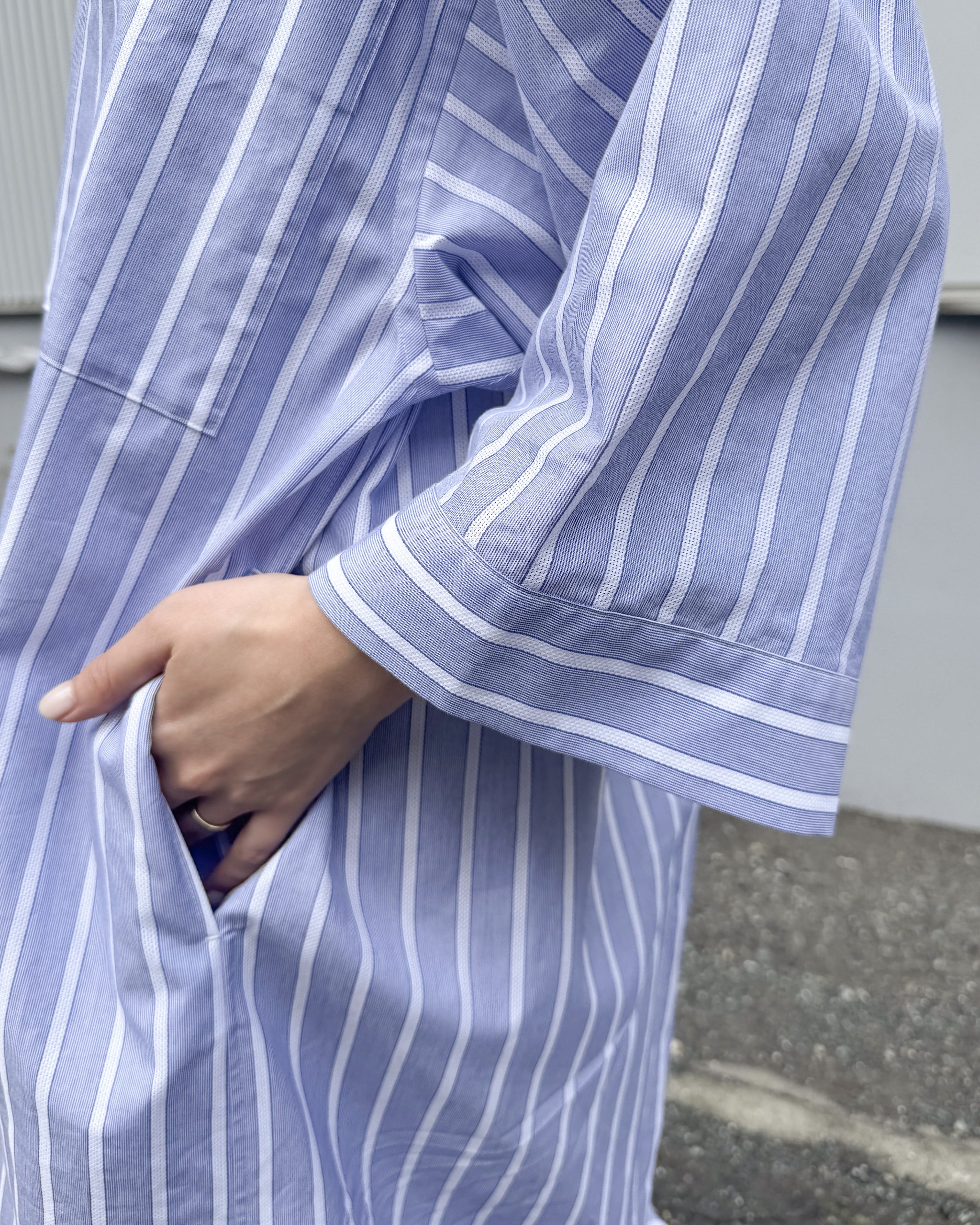 152cmの小柄スタッフが着てみた!ロング丈の夏ワンピをバランスよく着るコツ【drawell for E by eclat】