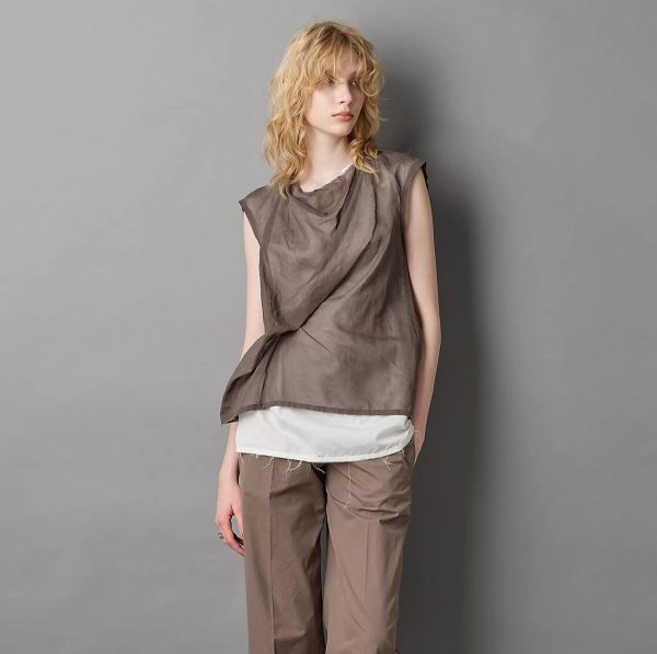 THE ROWINAWA TOP