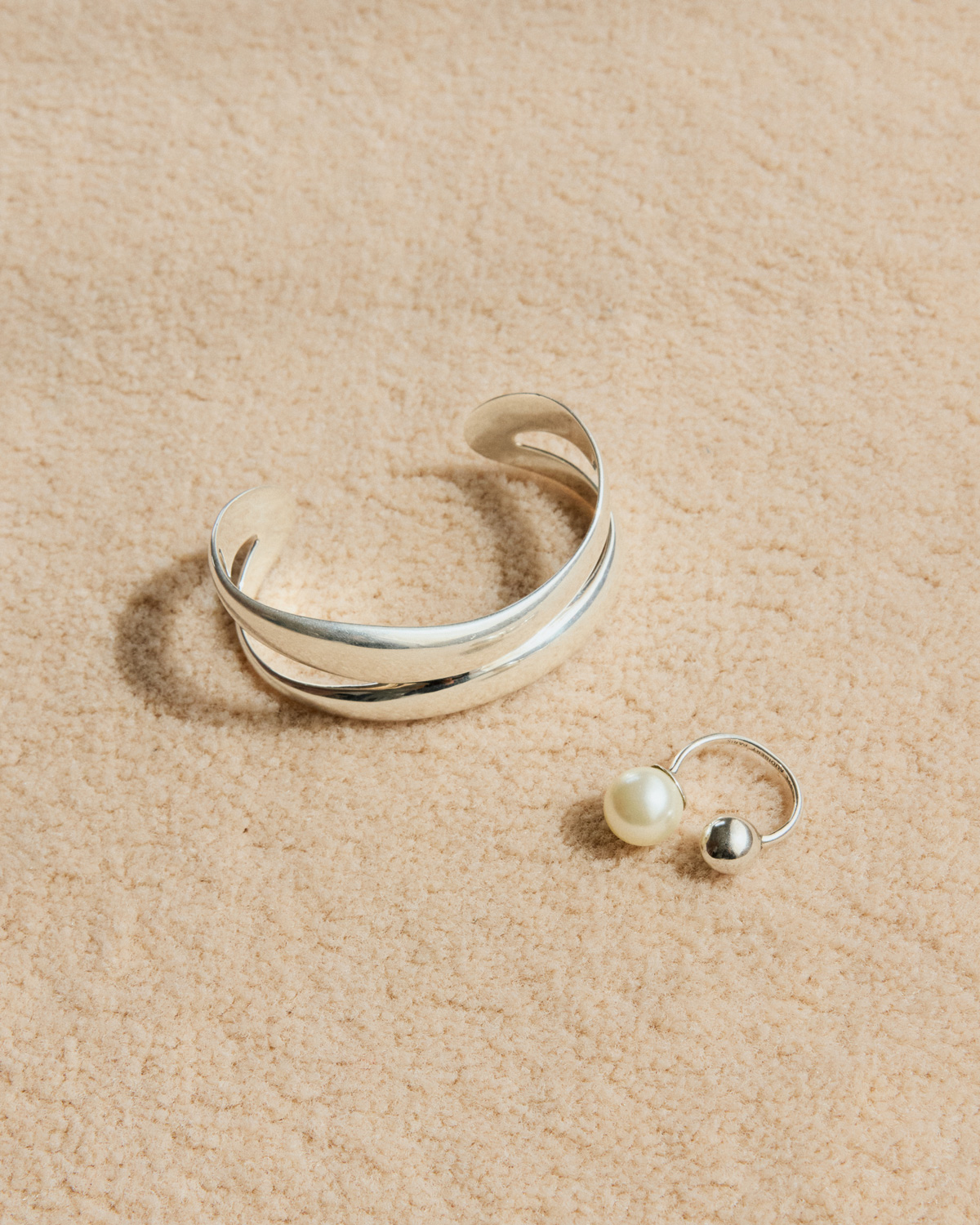 夏に添えたい、ちょっと素敵なアクセサリー＆サングラス｜A Summer of Accessories