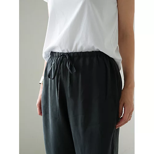 er Arrondissement×eclatキュプラフィブリルパンツ¥20,900