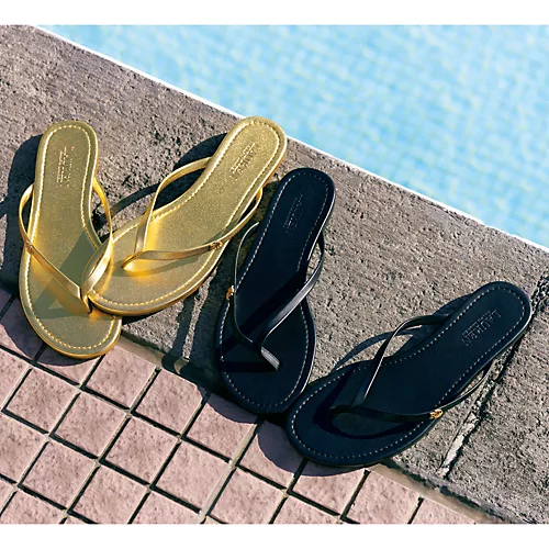 LAUREN RALPH LAURENレザートングサンダル￥14,300