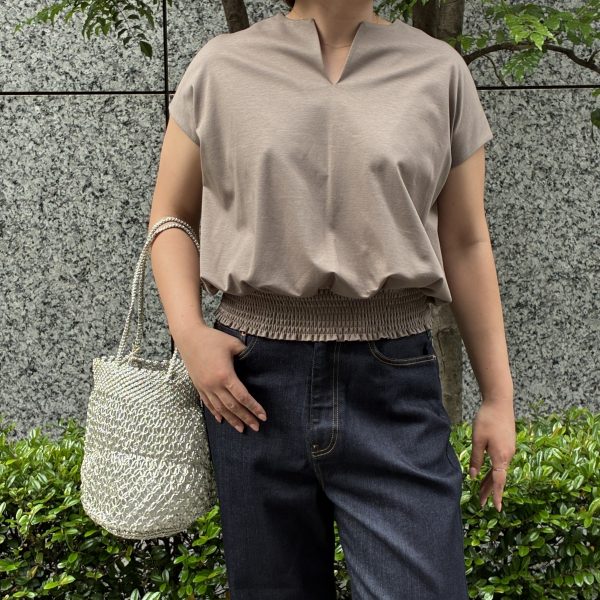 E by eclatキーネック裾ギャザートップス￥15,400