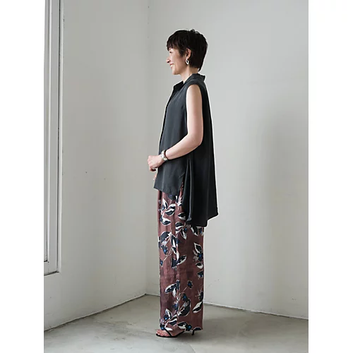 SACRAフラワープリントパンツ¥39,600