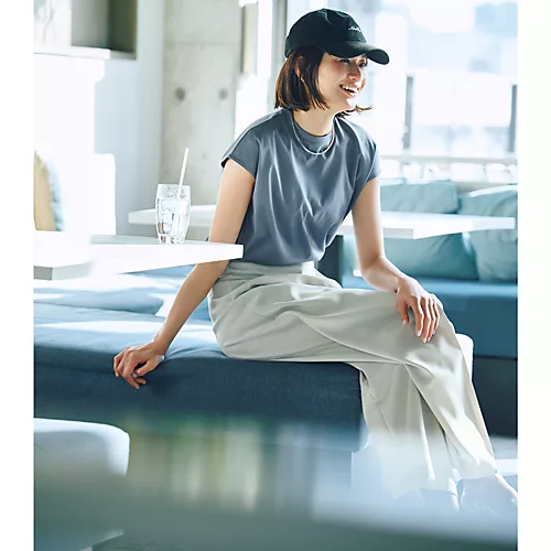 E by eclat接触冷感フレンチスリーブTシャツ¥9,900