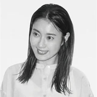 【人気エディター・東原妙子さんのホテル&旅服】上品セットアップを着回し! 京町屋リノベ一棟貸しホテルで“暮らすような京都旅”