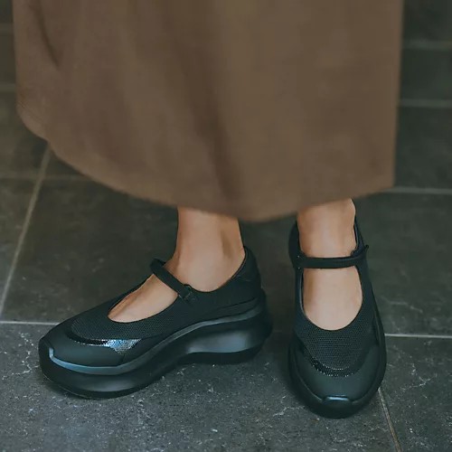 AMAZON STRAP SNEAKERS