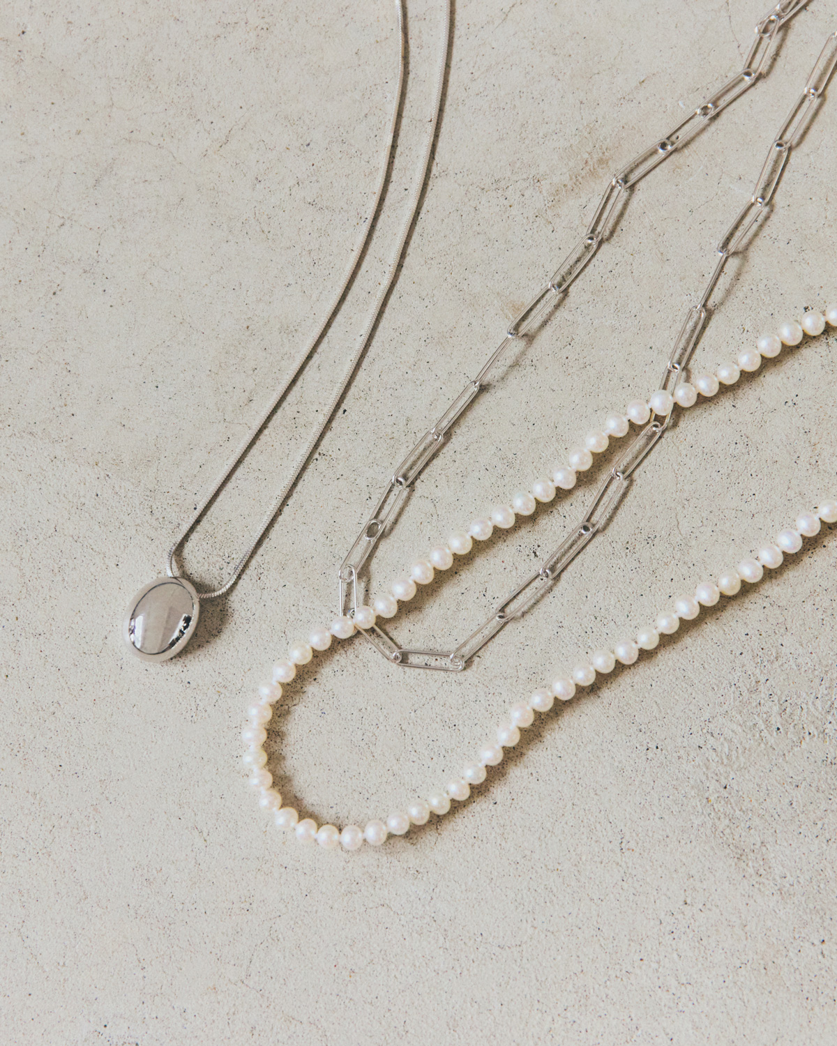 夏に添えたい、ちょっと素敵なアクセサリー＆サングラス｜A Summer of Accessories