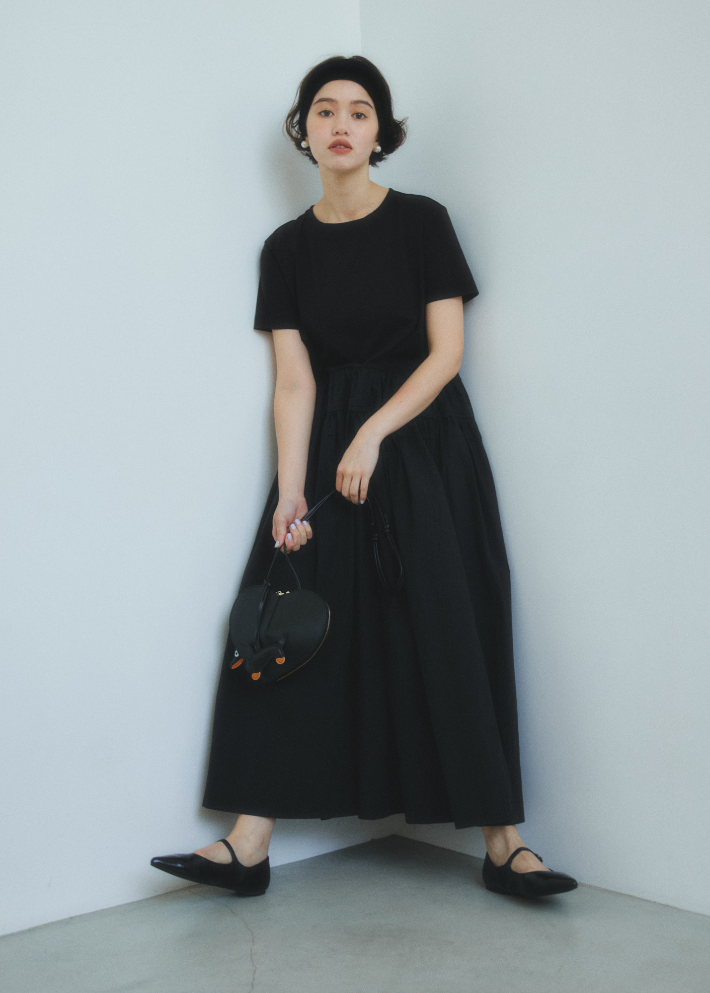 【MARILYN MOON】 羽織り不要! この黒ワンピ一枚で夏はもっと自由になる| GOOD THINGS Vol.119