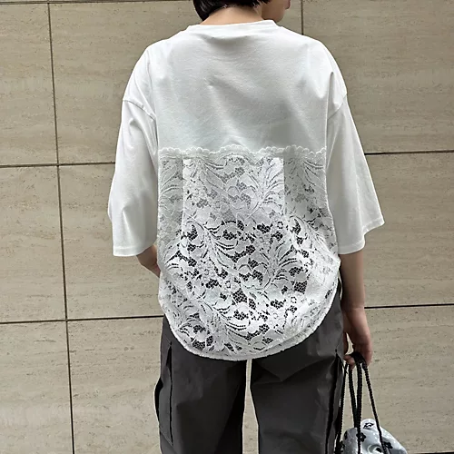 E by eclatバックレース切り替えTシャツ¥14,300