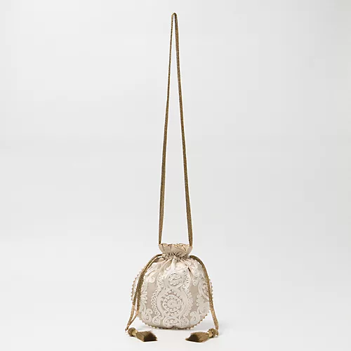 ne Quittez pasCord Embroidery Drawstring Shoulder Bag¥9,900
