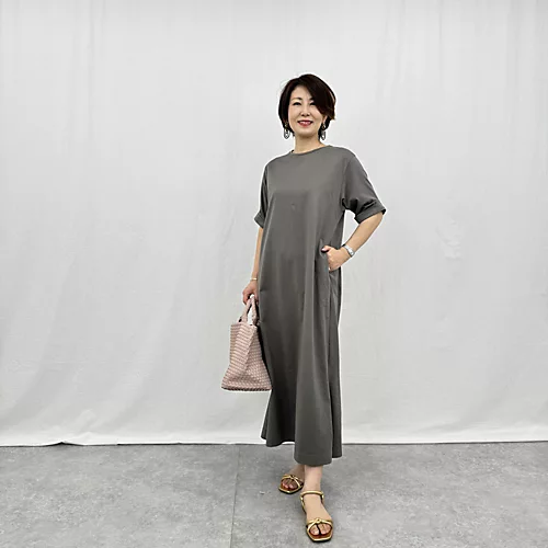 SLOANE×eclat【別注】バックタックワンピース¥19,800