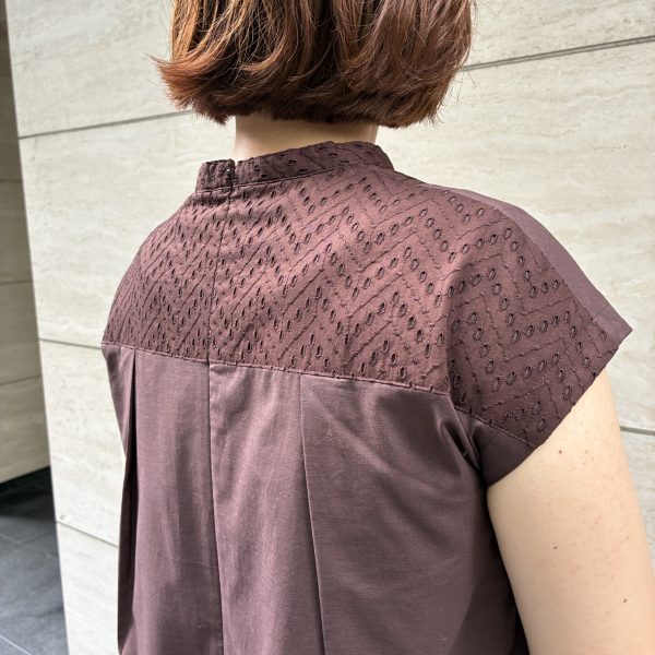 【40代・50代 パンツ】大人に似合うベイカーパンツ|脚長見えする理由を解説特集