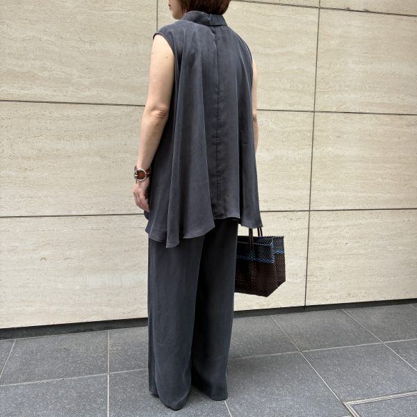 1er Arrondissement キュプラフィブリルノースリーブ&パンツ