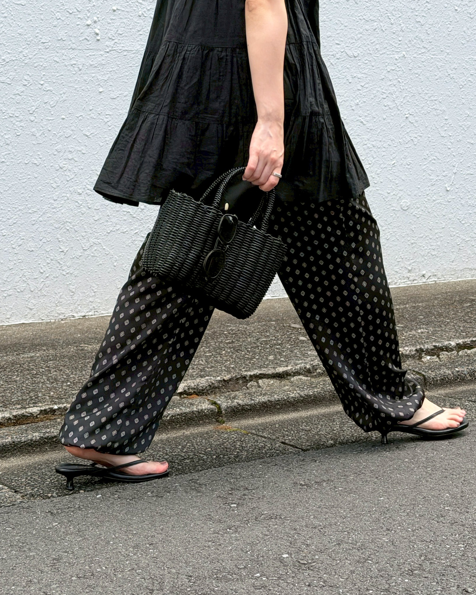 柄パンツって意外と簡単！スタッフが教える大人の着こなし術