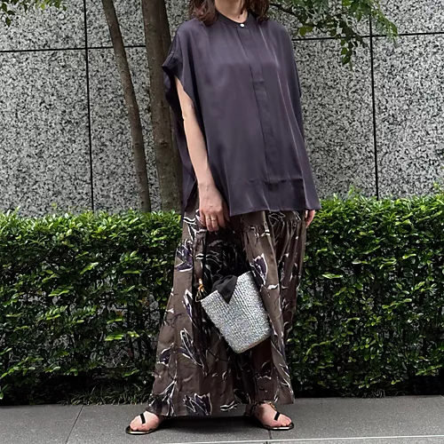 DRESS HERSELFシルク混ブラウス¥27,500