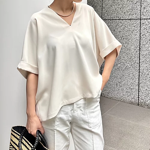 E by eclat【とろみ】Vネックブラウス¥12,100