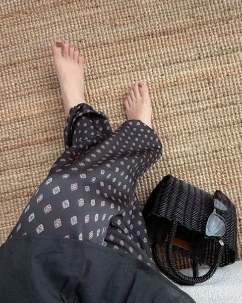 柄パンツって意外と簡単！スタッフが教える大人の着こなし術