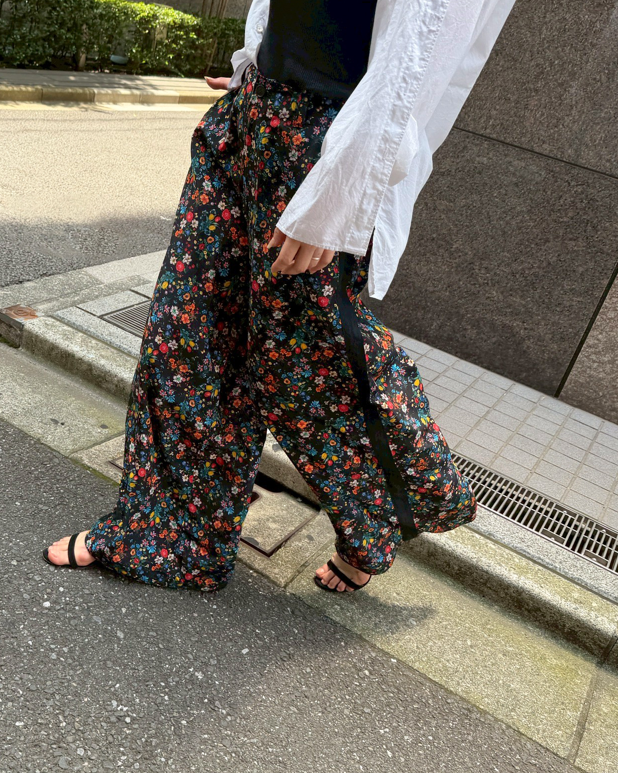 柄パンツって意外と簡単！スタッフが教える大人の着こなし術