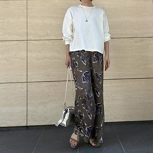 E by eclat大人ロングスリーブTシャツ¥12,100