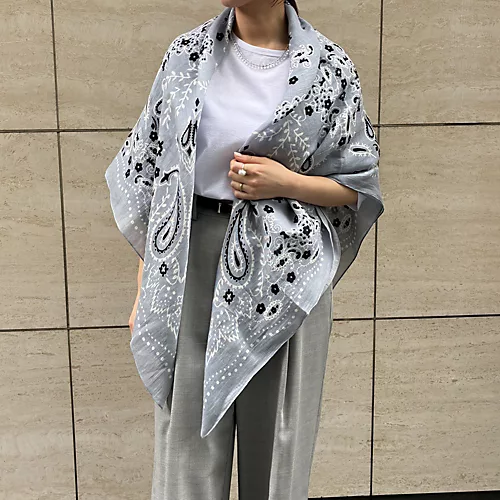 manipuri×eclatシルク混スカーフ¥15,400(