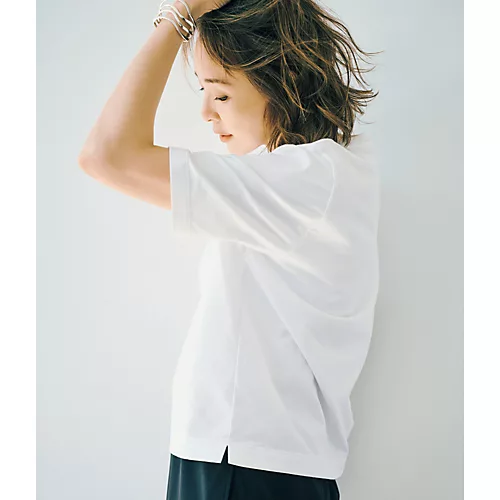 three dots×eclat【戸野塚かおるさん別注】パウダリーコットンTシャツ¥16,500