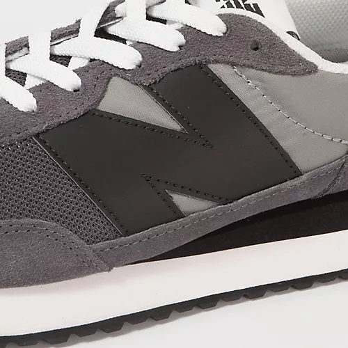 New Balance237￥10,890