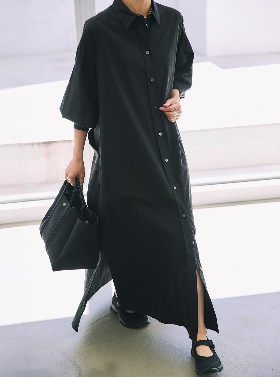 夏の終わりから秋に効く! 大人のための「モノトーン」最新LOOK7