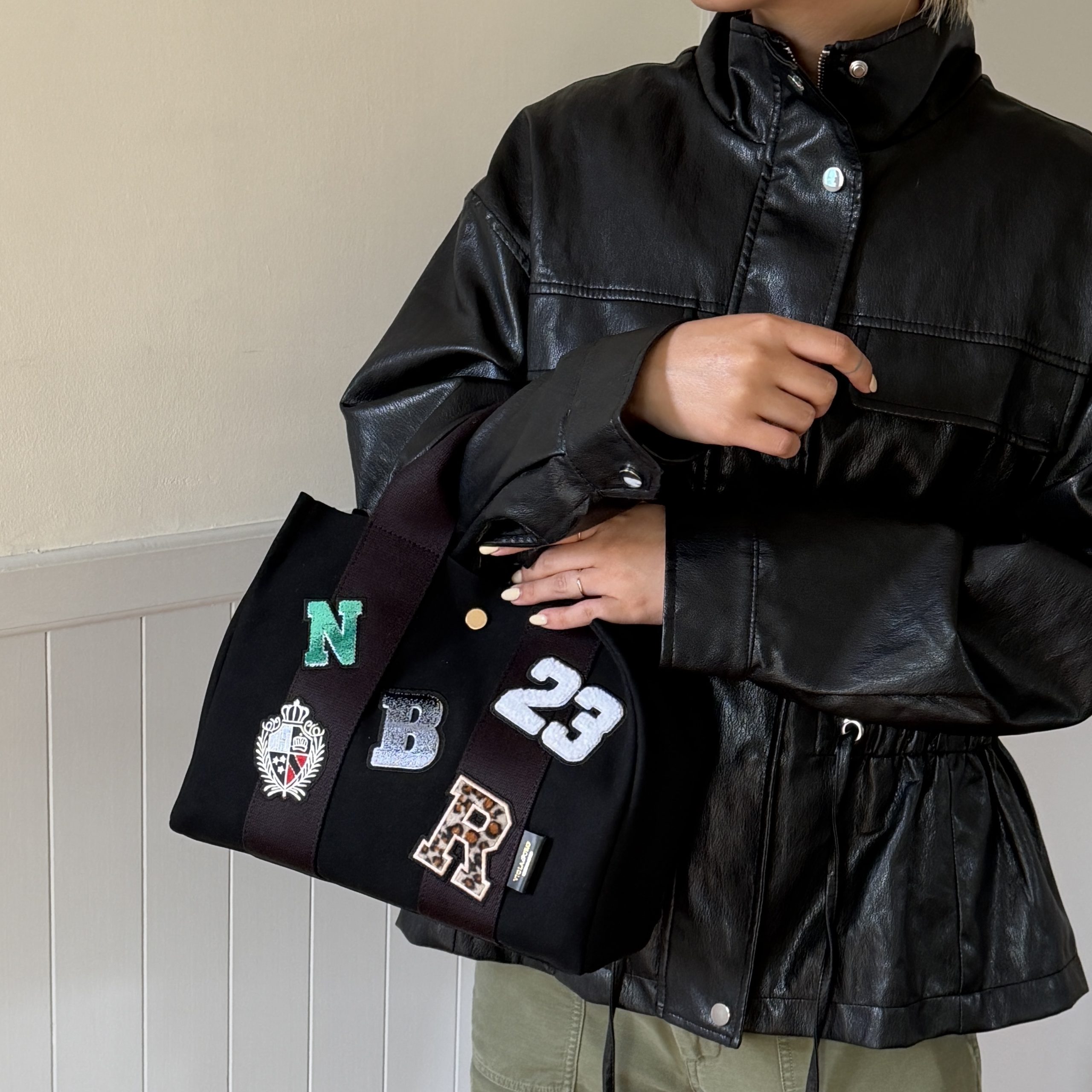 \秋のおしゃれはBAGから!/1点投入でコーデが洗練される新作バッグをご紹介!【収納力検証付き】