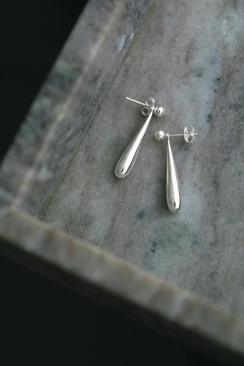 スタイリスト福田麻琴さんのこだわりが凝縮！LEEマルシェ「12closet」のジュエリーライン「cotine」がこの夏、堂々デビュー#LEEマルシェ