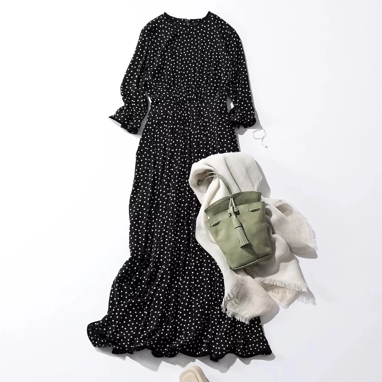 気温35度に何着る？大人の初秋コーデ5選【40代ファッション】