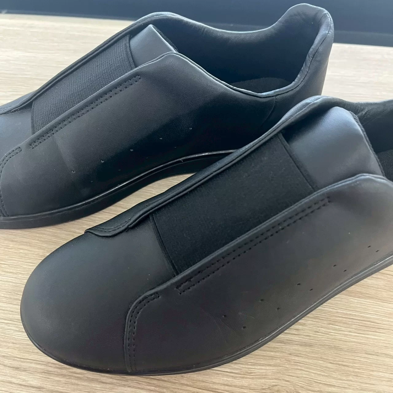 新登場!「プロ仕様の快適さを、日常に。」810s(エイトテンス)が大人カジュアルにちょうどいい理由#LEEマルシェ